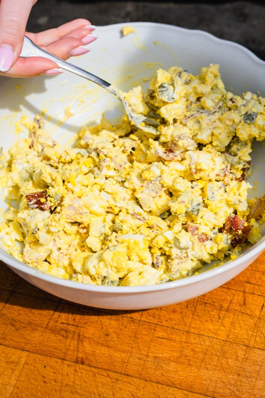 Gerookte eiersalade met bacon