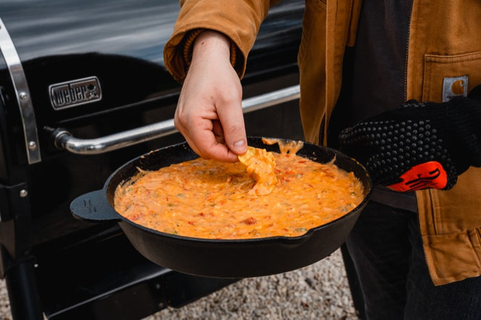 Smoked Queso op de Weber pellet smoker