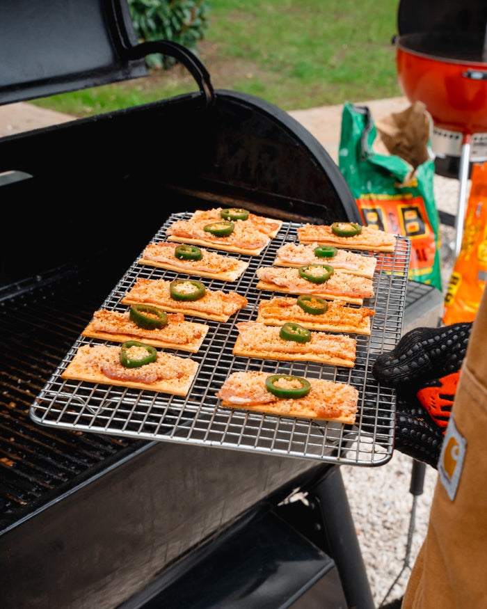 Bacon Crackers op de Weber pellet smoker